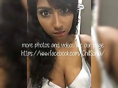 Indian girls showing her boobs