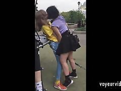 lesbiennes filmé baise en public