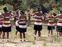 tetona de las mujeres africanas en topless de la danza 2