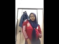 Amateur xxx gaiagraphy toilet slave vk2 160