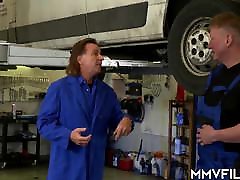 сперма любящая немецкая девушка получает cumpensated