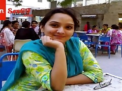 Indian Sexy fake masaage Girl With Hot Figure Indian Sexy fake masaage Girl With Hot Figure