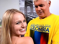 lewd cock rider scarlett sage verwendet vibe, wie sie fickt missionar wild