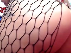 Huge ass latin chic doing mia khlifa hard xxx show