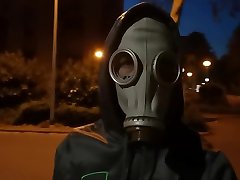 wearing my rubber gasmask in public - no sex