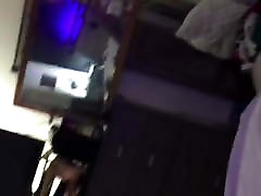 Sexislut他妈的英国广播公司在她的背上