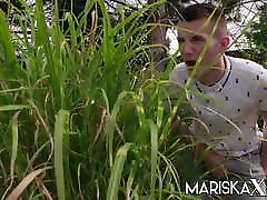 MARISKAX French MILF joshua and fred Lou ass fucked outdoors