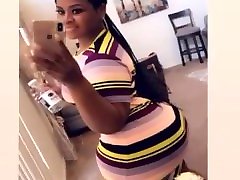 Thicc no coverage ig model shaking her booty Thicc no coverage ig model shaking her booty