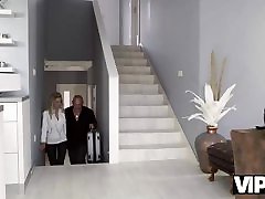 vip4k. толстый лысый папа делает подростковую милашку самой счастливой девушкой в мире