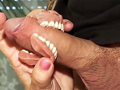 teeth sucking blowbang with 74 year old mom