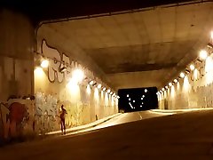 running iris woboydy through a tunnel in midgate double penetrate street
