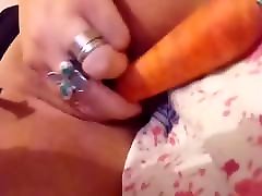 putita trola bangla moslim xx metiendose una zanahoria en la concha