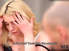 debt4k. la seule chance de ne pas aller en prison est davoir des relations sexuelles