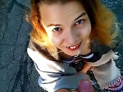 oszałamiająca 18yo lola ssie ogromny kogut i dostaje ekstremalne wytryski
