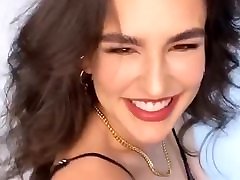 2020-09-3013-44-29KeferaAmadora Teen Brunete