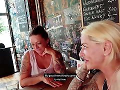 Harleen &آمپر; آدرین: کثیف lesbo سرگرم کننده با اسباب بازی! گرگ واگنر