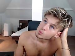 Blond stud with large weenie cam