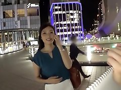日本街头皮卡极端华丽的女孩：性交硬和暨。 日本街头搭讪极品美女，打桩机大力狂日到高潮