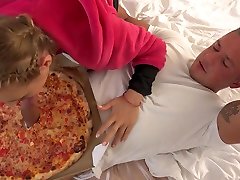 Kiki family setroks – Delicious Pizza Topping – Delivery Girl Wants Cum In Mouth