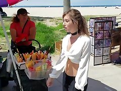 Date on the beach with blonde bomberos porno pornstar Daphne Dare