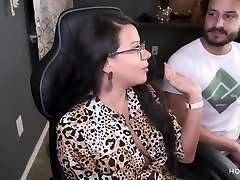 Fake Teacher Forgets To Log Off Online School And Fucks Her Husband In Front Of Class