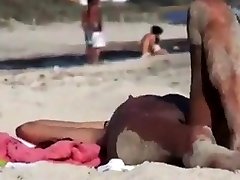 spiaggia per nudisti-hard capezzolo maturo