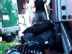 espiando en el concierto