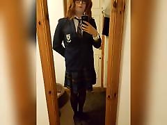Sissy slut Keleigh Willis cums on xxx dade girl then licks it up