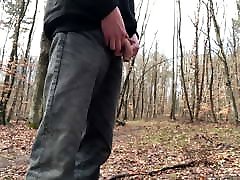 pee in forest