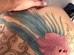 tatuado asiático follada duro-jandi lin