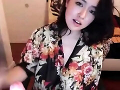 thicc wietnamski cutie