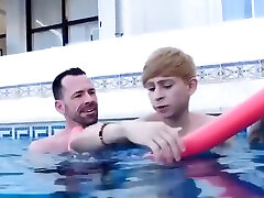 Dave London And Daniel Hausser - Ensenando A Su Chico A Nadar Dave London And Daniel Hausser - Ensenando A Su Chico A Nadar