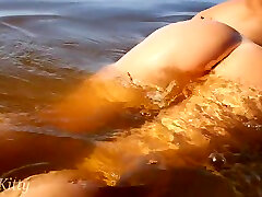 Stunning Beauty Plays With A Shaved such tetek On A Sunny Beach Close-up! mom fisting retro Juice In Public!