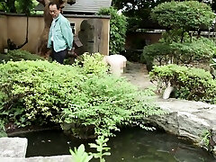 Asian pantyhose fetish outdoors