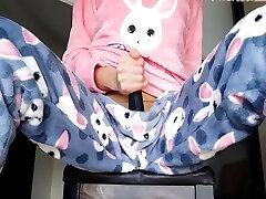 colegiala en miyya sex juega con vibrador negro 8 min