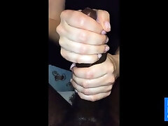 черный друг записывает, как моя девушка сменяет его, пока я работаю!