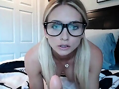 Blonde webcam goddess 23 - schoolgirl squirts on the feet anal boat