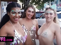 Kinky Gorgeous College Girls Celebrating With Their Juicy Pussies Stretched By Horny Stranger