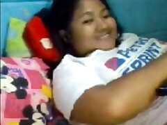 Girl in wite tshirt masterbates