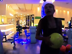 Skinny gadis tube bogel idol shoot teen Cherry loves playing with big balls
