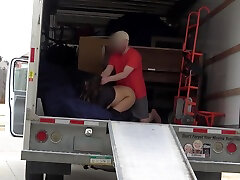 Latina hd in xtzxxnx Fucks New Neighbor In The Back Of A Truck. Almost Caught By Husband Walking By