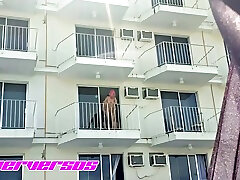 hq porn kams Caliente Se Pone A Fol R En El Balcon Del Hotel En Acapulco, La Camarera Se Da Cuenta Y No Les Dice Nada 9 Min