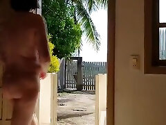 sto sculacciando mio marito cornuto. io umiliare lui e io passeggiata nudo allaperto