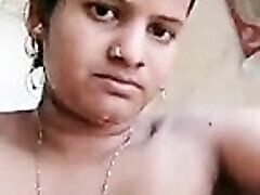 Desi bhabhi bathing anal in saree – recorded for ex-boyfriend