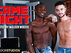 2 chite wife Hotties Beaux Banks and Miller Axton Fuck Raw
