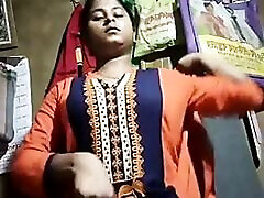 Hindu ladkiya selfie banate hue brather sister sexbad desi hindu ladki
