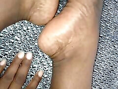 His Queen Suga - rangpur xxxx Feet rubbing on a dick...