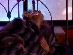 Ebony slut in fur coat