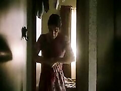Bhoomi Pendekar – Hot wanita tgah berak scene