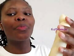 mujer africana muestra cómo hacer una mamada en youtube